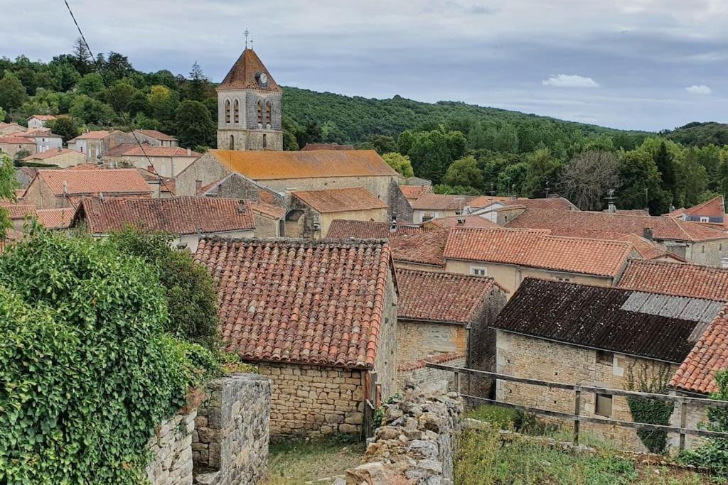 Gite Coquille Saint Jacques Villa Nanteuil-en-Vallée Eksteriør billede